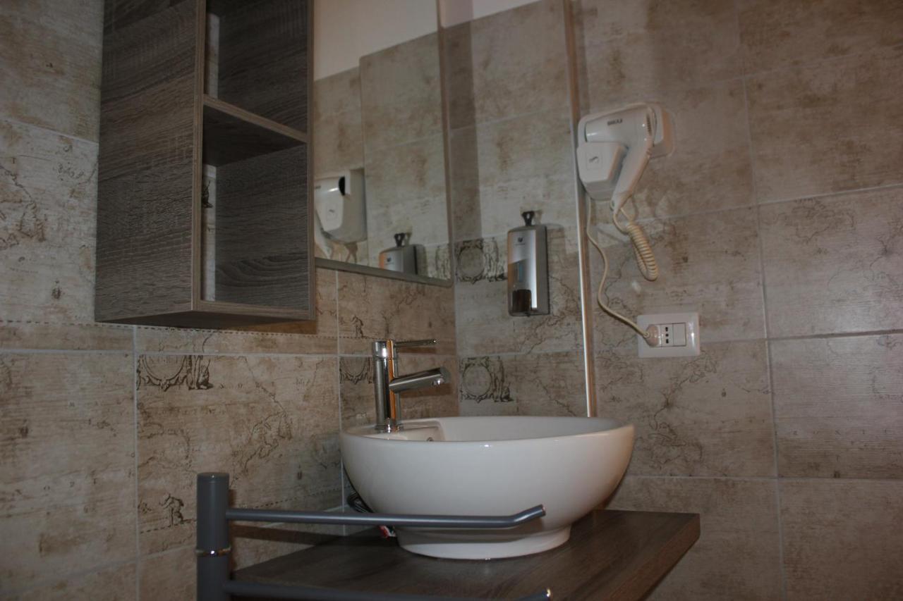 Roman Sunrise Rooms Екстериор снимка