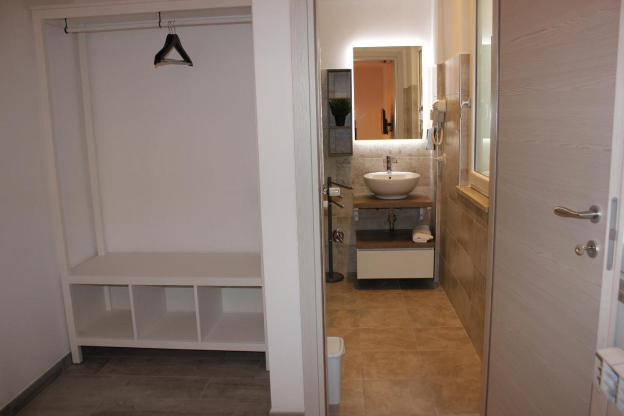 Roman Sunrise Rooms Екстериор снимка